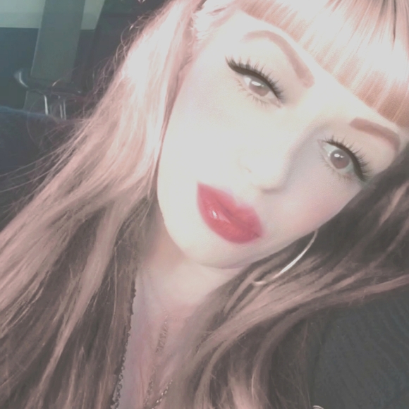 Meet your Posher, Sharon - Picture 7 of 10